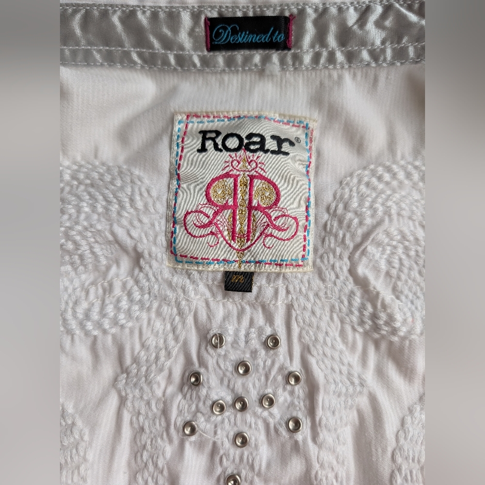 Roar White Button-Up Rhinestone Women's Shirt - Picture 9 of 16